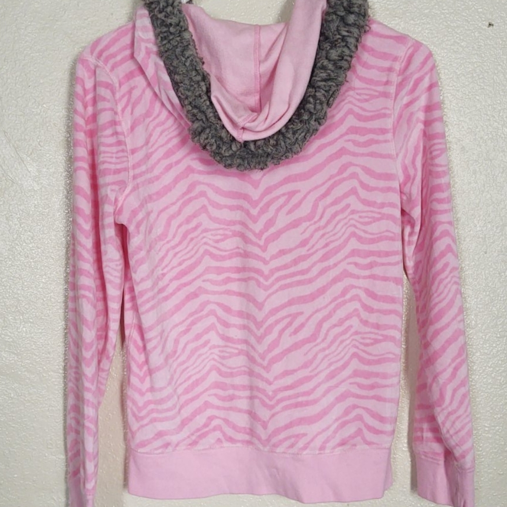 Justice sweater - Picture 3 of 3